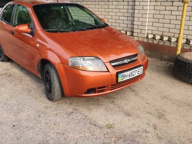 Жовтий Шевроле Авео, об'ємом двигуна 1.5 л та пробігом 300 тис. км за 2750 $, фото 1 на Automoto.ua