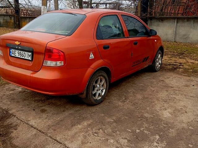 Желтый Шевроле Авео, объемом двигателя 1.5 л и пробегом 273 тыс. км за 2450 $, фото 1 на Automoto.ua