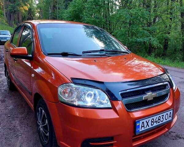 Желтый Шевроле Авео, объемом двигателя 1.5 л и пробегом 295 тыс. км за 2700 $, фото 1 на Automoto.ua