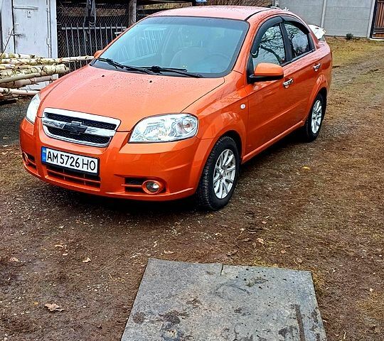 Желтый Шевроле Авео, объемом двигателя 1.6 л и пробегом 174 тыс. км за 4200 $, фото 1 на Automoto.ua