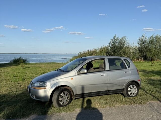 Серый Шевроле Авео, объемом двигателя 1.6 л и пробегом 777 тыс. км за 1449 $, фото 1 на Automoto.ua