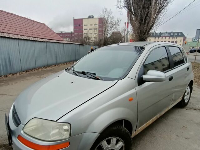 Сірий Шевроле Авео, об'ємом двигуна 1.5 л та пробігом 200 тис. км за 2500 $, фото 1 на Automoto.ua