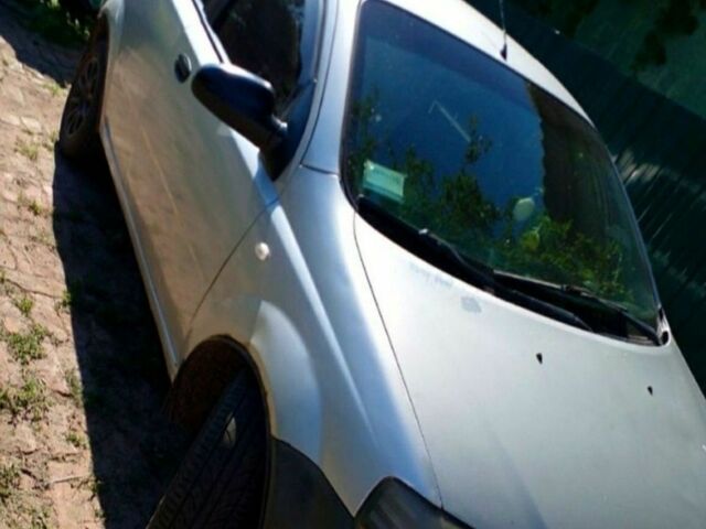 Серый Шевроле Авео, объемом двигателя 1.5 л и пробегом 137 тыс. км за 2400 $, фото 1 на Automoto.ua