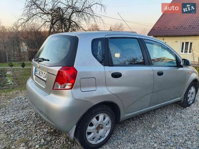 Серый Шевроле Авео, объемом двигателя 1.5 л и пробегом 230 тыс. км за 2500 $, фото 1 на Automoto.ua