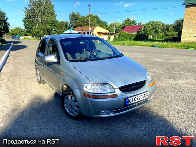 Сірий Шевроле Авео, об'ємом двигуна 1.5 л та пробігом 215 тис. км за 2350 $, фото 1 на Automoto.ua