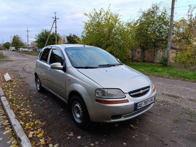 Серый Шевроле Авео, объемом двигателя 1.5 л и пробегом 221 тыс. км за 2700 $, фото 1 на Automoto.ua