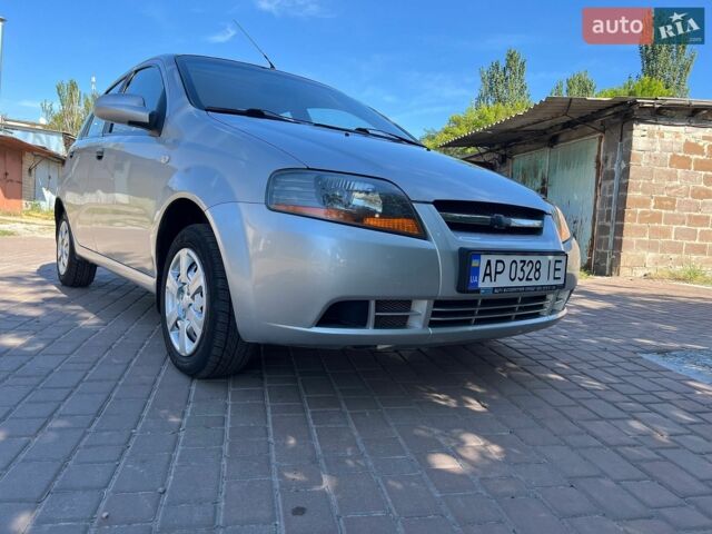 Серый Шевроле Авео, объемом двигателя 1.5 л и пробегом 141 тыс. км за 2999 $, фото 1 на Automoto.ua