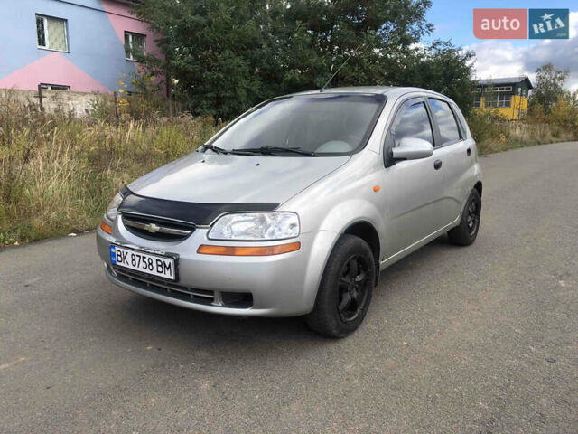 Серый Шевроле Авео, объемом двигателя 1.5 л и пробегом 174 тыс. км за 1950 $, фото 1 на Automoto.ua