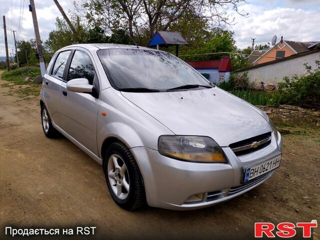 Серый Шевроле Авео, объемом двигателя 1.5 л и пробегом 220 тыс. км за 2750 $, фото 1 на Automoto.ua