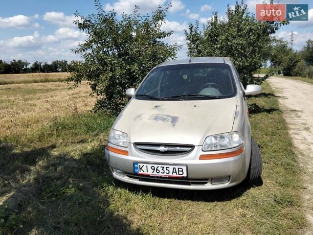 Сірий Шевроле Авео, об'ємом двигуна 1.5 л та пробігом 240 тис. км за 3200 $, фото 1 на Automoto.ua