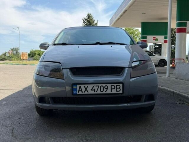 Серый Шевроле Авео, объемом двигателя 1.5 л и пробегом 337 тыс. км за 3850 $, фото 1 на Automoto.ua