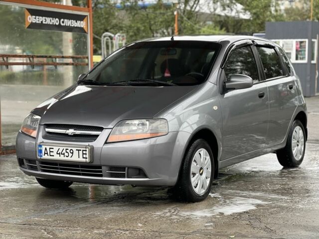 Серый Шевроле Авео, объемом двигателя 1.5 л и пробегом 147 тыс. км за 3300 $, фото 1 на Automoto.ua