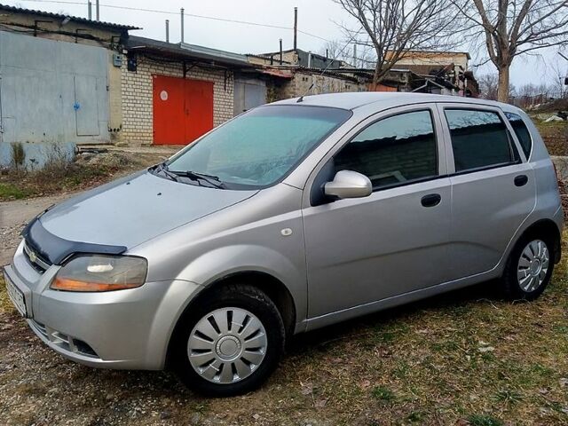 Серый Шевроле Авео, объемом двигателя 1.5 л и пробегом 270 тыс. км за 2650 $, фото 1 на Automoto.ua