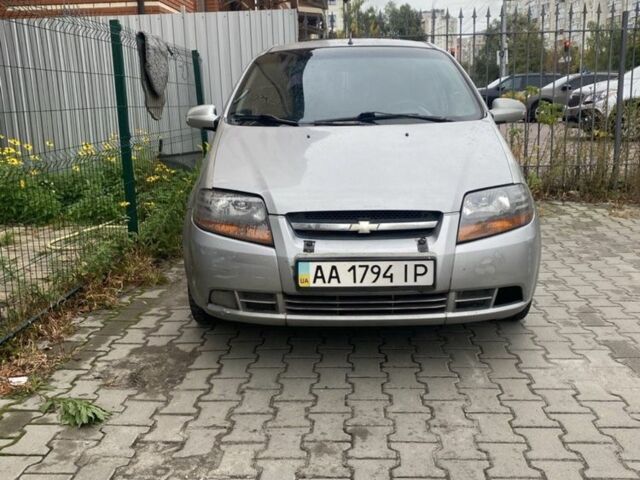 Сірий Шевроле Авео, об'ємом двигуна 1.5 л та пробігом 272 тис. км за 1902 $, фото 1 на Automoto.ua