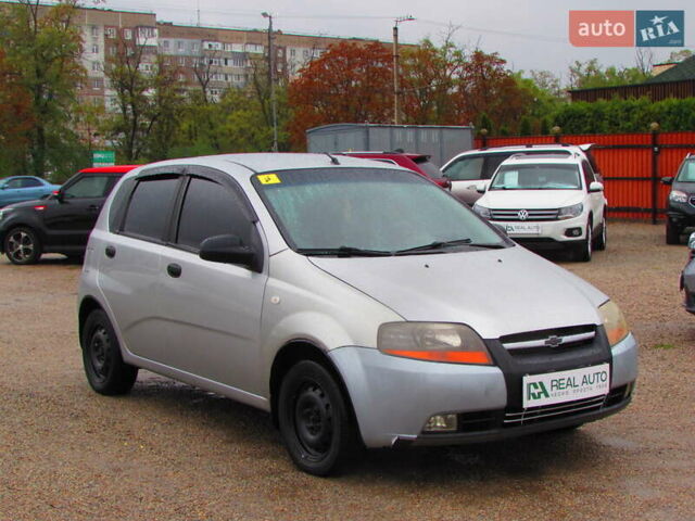 Серый Шевроле Авео, объемом двигателя 1.5 л и пробегом 229 тыс. км за 2900 $, фото 1 на Automoto.ua