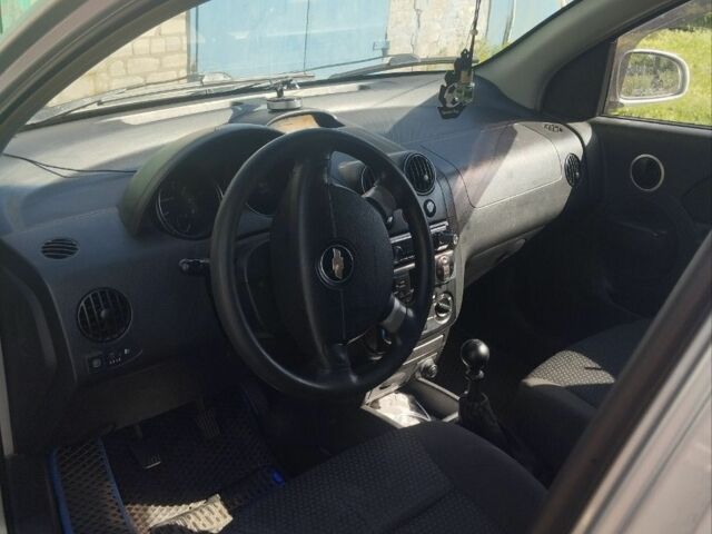 Серый Шевроле Авео, объемом двигателя 1.5 л и пробегом 246 тыс. км за 2700 $, фото 1 на Automoto.ua