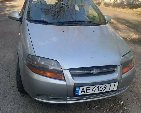 Серый Шевроле Авео, объемом двигателя 1.5 л и пробегом 198 тыс. км за 3200 $, фото 1 на Automoto.ua
