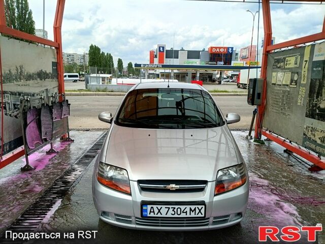 Серый Шевроле Авео, объемом двигателя 1.5 л и пробегом 248 тыс. км за 2500 $, фото 1 на Automoto.ua