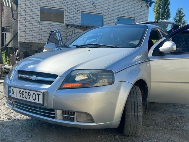 Серый Шевроле Авео, объемом двигателя 1.5 л и пробегом 167 тыс. км за 2300 $, фото 1 на Automoto.ua