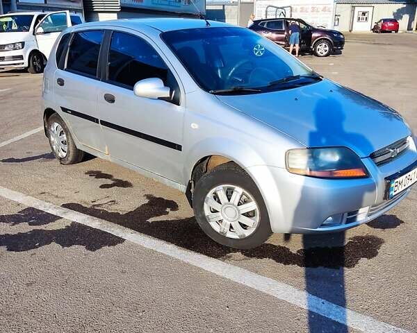 Серый Шевроле Авео, объемом двигателя 1.5 л и пробегом 270 тыс. км за 3300 $, фото 1 на Automoto.ua