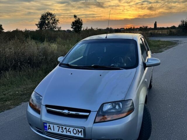 Серый Шевроле Авео, объемом двигателя 1.5 л и пробегом 300 тыс. км за 1850 $, фото 1 на Automoto.ua