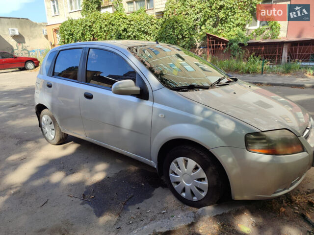 Серый Шевроле Авео, объемом двигателя 1.5 л и пробегом 171 тыс. км за 3500 $, фото 1 на Automoto.ua
