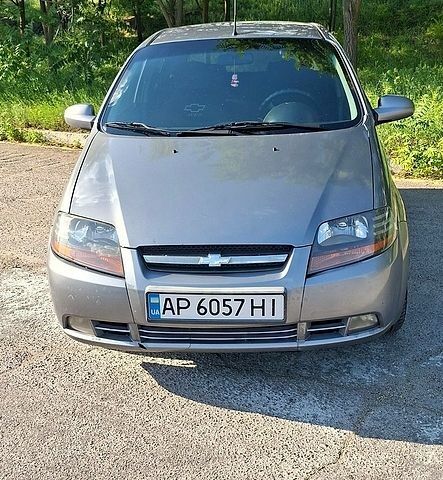 Серый Шевроле Авео, объемом двигателя 1.5 л и пробегом 265 тыс. км за 3500 $, фото 1 на Automoto.ua