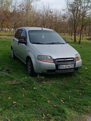 Серый Шевроле Авео, объемом двигателя 1.5 л и пробегом 226 тыс. км за 2999 $, фото 1 на Automoto.ua