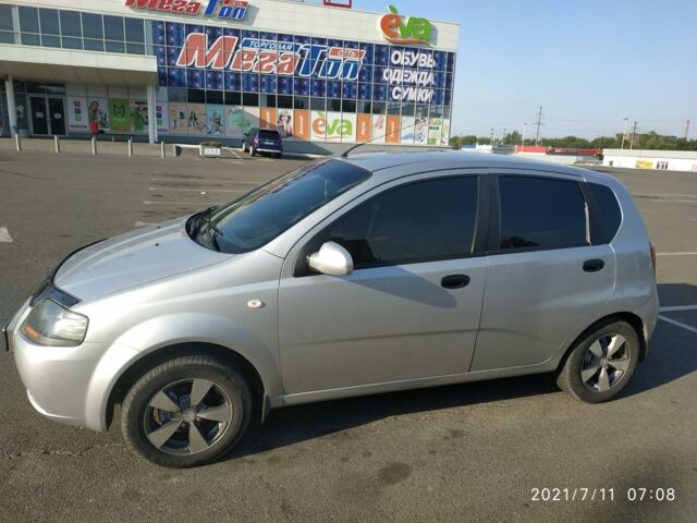 Серый Шевроле Авео, объемом двигателя 1.5 л и пробегом 120 тыс. км за 4700 $, фото 1 на Automoto.ua