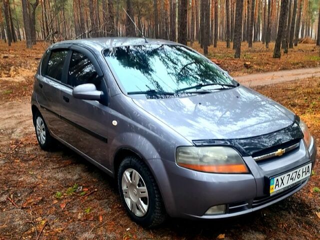 Сірий Шевроле Авео, об'ємом двигуна 1.5 л та пробігом 120 тис. км за 3400 $, фото 1 на Automoto.ua