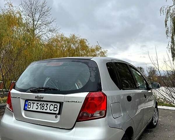 Серый Шевроле Авео, объемом двигателя 1.5 л и пробегом 236 тыс. км за 3200 $, фото 1 на Automoto.ua