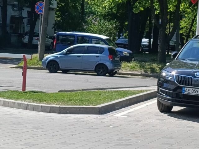 Серый Шевроле Авео, объемом двигателя 1 л и пробегом 189 тыс. км за 3000 $, фото 1 на Automoto.ua