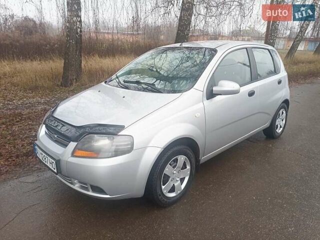 Серый Шевроле Авео, объемом двигателя 1.5 л и пробегом 200 тыс. км за 2999 $, фото 1 на Automoto.ua