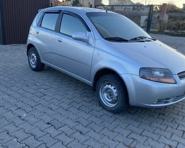 Серый Шевроле Авео, объемом двигателя 1.5 л и пробегом 160 тыс. км за 3200 $, фото 1 на Automoto.ua