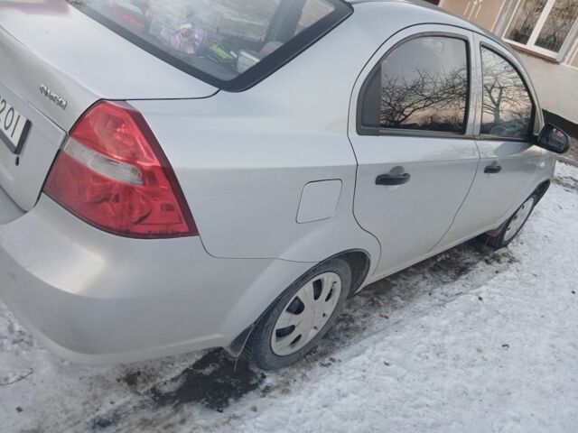 Сірий Шевроле Авео, об'ємом двигуна 1.5 л та пробігом 209 тис. км за 3000 $, фото 1 на Automoto.ua