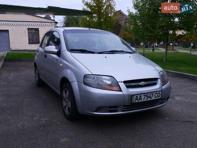 Серый Шевроле Авео, объемом двигателя 1.5 л и пробегом 126 тыс. км за 3200 $, фото 1 на Automoto.ua