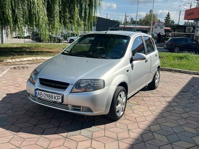 Сірий Шевроле Авео, об'ємом двигуна 1.5 л та пробігом 200 тис. км за 3400 $, фото 1 на Automoto.ua