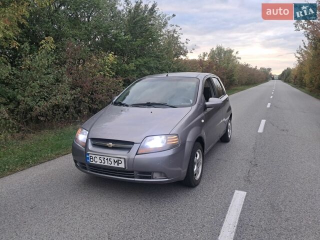 Сірий Шевроле Авео, об'ємом двигуна 1.5 л та пробігом 237 тис. км за 3000 $, фото 1 на Automoto.ua
