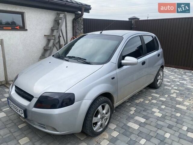 Серый Шевроле Авео, объемом двигателя 1.5 л и пробегом 200 тыс. км за 4100 $, фото 1 на Automoto.ua