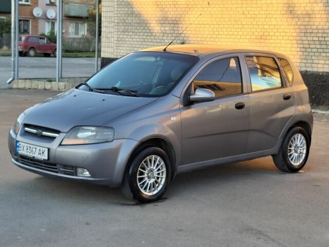 Сірий Шевроле Авео, об'ємом двигуна 1.5 л та пробігом 250 тис. км за 1852 $, фото 1 на Automoto.ua