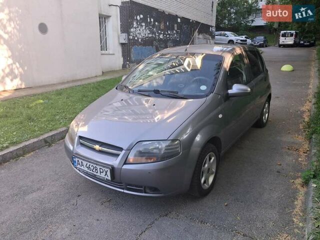 Серый Шевроле Авео, объемом двигателя 1.5 л и пробегом 295 тыс. км за 4000 $, фото 1 на Automoto.ua