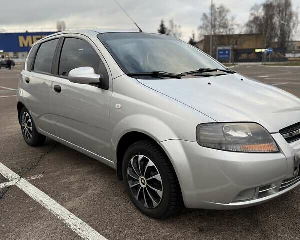 Сірий Шевроле Авео, об'ємом двигуна 1.5 л та пробігом 206 тис. км за 3500 $, фото 1 на Automoto.ua