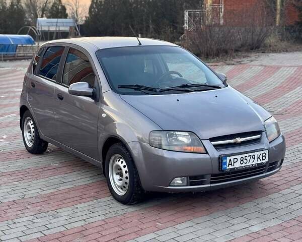 Серый Шевроле Авео, объемом двигателя 1.5 л и пробегом 186 тыс. км за 3500 $, фото 1 на Automoto.ua