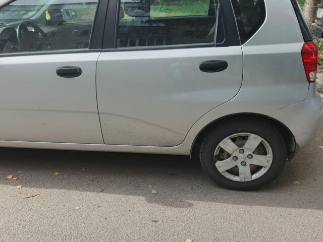 Серый Шевроле Авео, объемом двигателя 1.6 л и пробегом 188 тыс. км за 2700 $, фото 1 на Automoto.ua