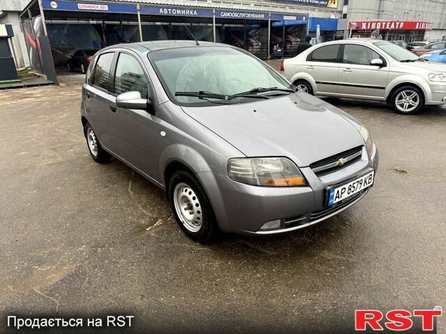 Серый Шевроле Авео, объемом двигателя 1.5 л и пробегом 18200 тыс. км за 3500 $, фото 1 на Automoto.ua