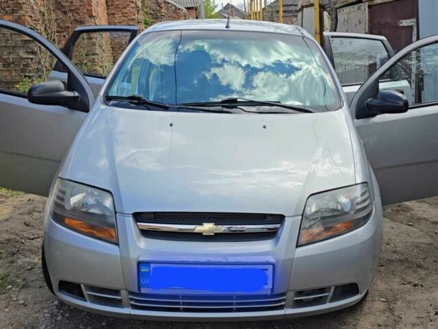 Сірий Шевроле Авео, об'ємом двигуна 1.2 л та пробігом 302 тис. км за 3300 $, фото 1 на Automoto.ua