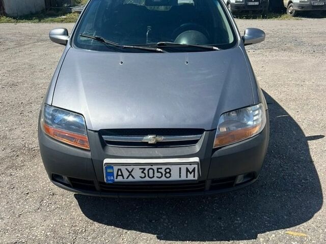 Серый Шевроле Авео, объемом двигателя 1.5 л и пробегом 200 тыс. км за 1677 $, фото 1 на Automoto.ua