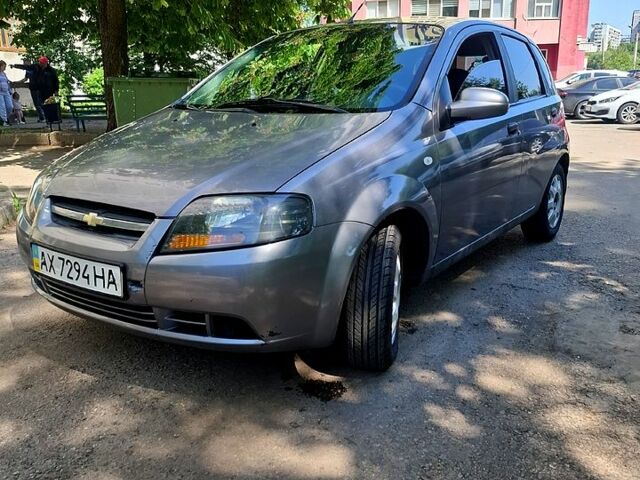 Серый Шевроле Авео, объемом двигателя 1.5 л и пробегом 144 тыс. км за 2950 $, фото 1 на Automoto.ua