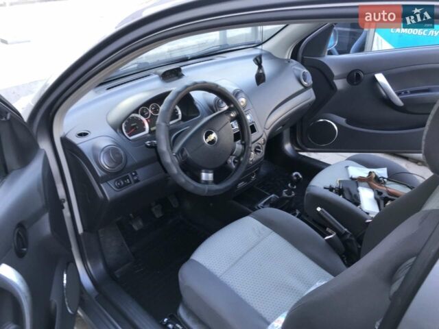 Сірий Шевроле Авео, об'ємом двигуна 1.5 л та пробігом 154 тис. км за 3650 $, фото 1 на Automoto.ua