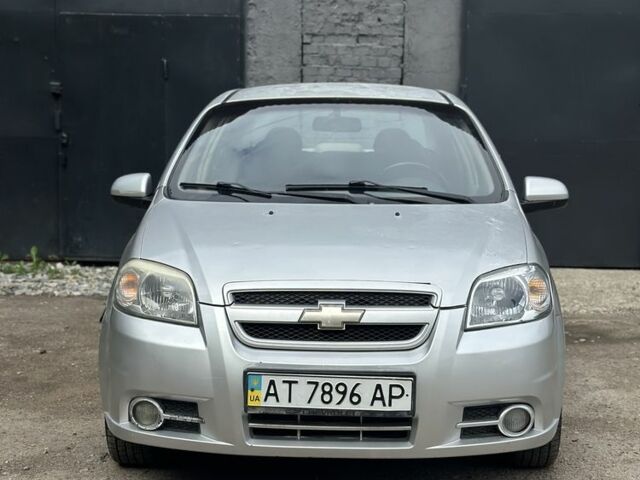 Серый Шевроле Авео, объемом двигателя 1.6 л и пробегом 255 тыс. км за 2500 $, фото 1 на Automoto.ua